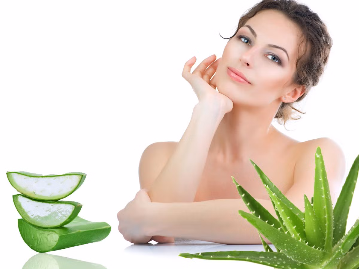 Vì thế, nếu bạn ra ngoài cả ngày, hãy mang theo một chai nước và uống nước thường xuyên trong suốt cả ngày. Ảnh: groovetraveler.