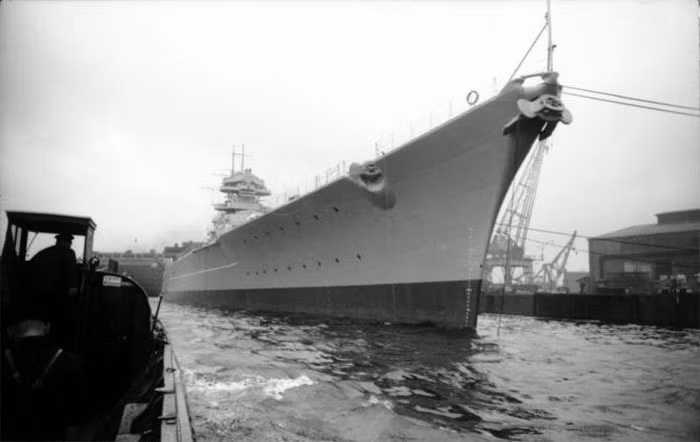 Thế nhưng, không ai có thể ngờ chiến hạm Bismarck bị đánh đắm ngay trong chiến dịch đầu tiên là Rheinübung. Thời gian nó tham gia chiến dịch này chỉ là 8 ngày.