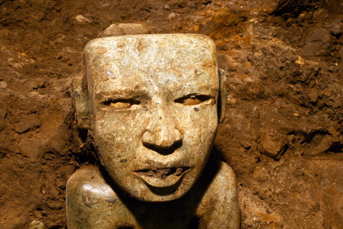 Từ đây, các chuyên gia suy đoán phụ nữ ở Aztec là những người quyền lực, có địa vị cao trong xã hội cũng như đóng vai trò quan trọng trong đời sống tôn giáo.