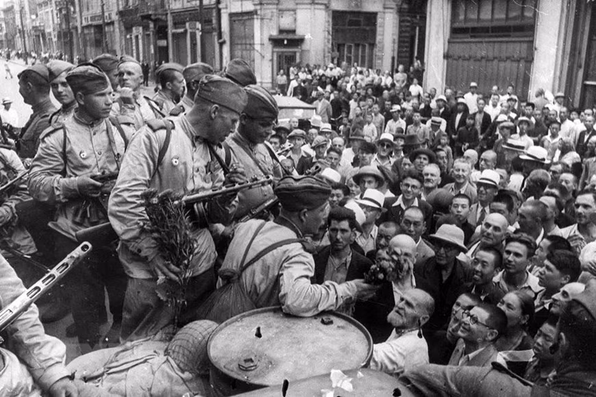 Đoạn băng ghi âm tuyên bố đầu hàng quân đồng minh của Nhật hoàng Hirohito được phát sóng trên Đài NHK vào đúng 12h trưa ngày 15/8/1945.