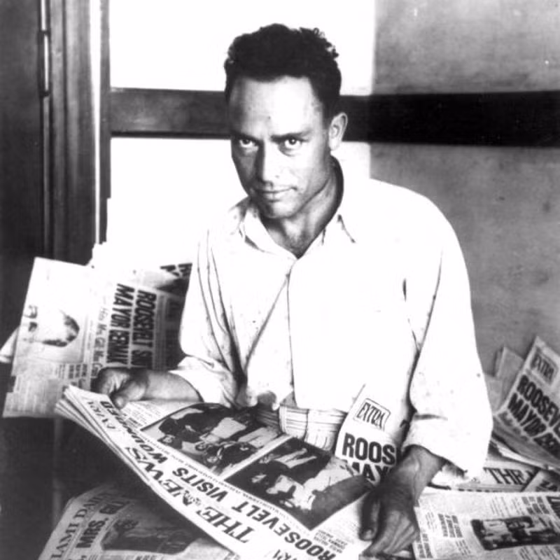 Franklin Roosevelt là Tổng thống thứ 32 của Mỹ. Ông đối mặt với vụ ám sát nguy hiểm tại Miami, Florida vào ngày 15/2/1933. Khi ấy, tay súng Giuseppe Zangara cố bắn 5 phát đạn về phía ông Roosevelt. May mắn là Tổng thống thoát nạn nhưng 5 người khác bị thương, bao gồm Thị trưởng Chicago Anton Cermak.