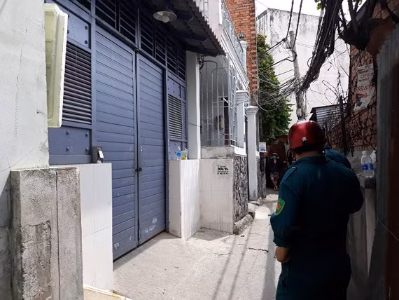 Vụ sát hại nữ sinh 19 tuổi: Nghi phạm là người yêu cũ - Hình 6 Vu sat hai nu sinh 19 tuoi: Nghi pham la nguoi yeu cu-Hinh-6