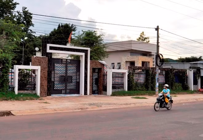 Ngoi biet thu vu tham sat o Binh Phuoc gio ra sao?