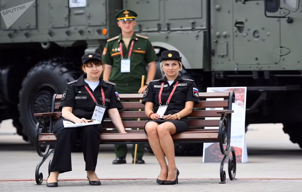 Ở mặt này xem ra người Nga đã làm rất tốt việc quảng bá hình ảnh đất nước, con người cũng như cả nền công nghiệp quốc phòng phát triển của nước này đến mỗi du khách tham quan có dịp đến công viên Patriot hay Diễn đàn Army-2019. Nguồn ảnh: Sputnik.