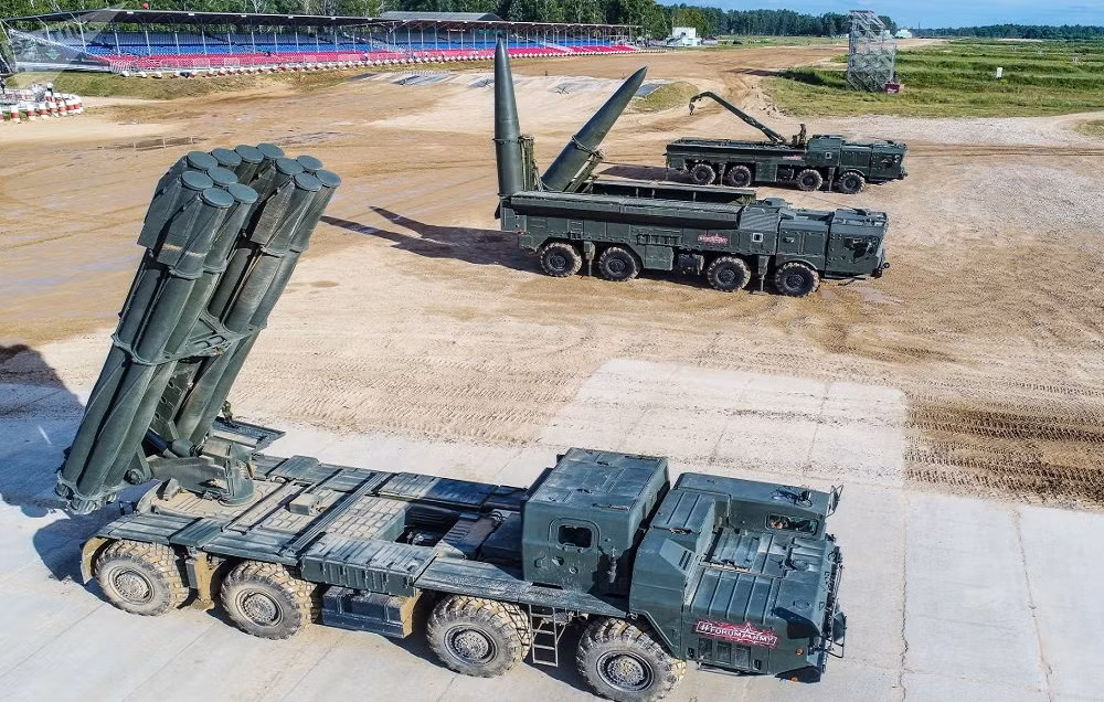 Phát biểu khai mạc Diễn đàn, Bộ trưởng Quốc phòng Nga Sergey Shoigu cho biết chỉ sau 5 năm tổ chức, Diễn đàn “Army” đã thu hút hơn 3 lần số lượng các đoàn quân sự chính thức tham gia, số lượng các sản phẩm trưng bày cũng gia tăng đáng kể. Theo Bộ trưởng Quốc phòng Nga, năm 2019 đã có hơn 1.300 công ty đến từ 10 quốc gia tham gia trưng bày 27.000 mẫu sản phẩm và công nghệ quân sự. Nguồn ảnh: Sputnik.