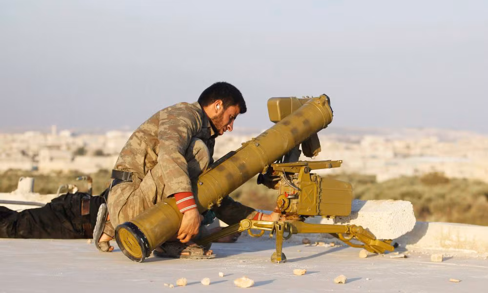 Các chuyên gia quân sự ước tính chi phí Quân đội Syria và đồng minh bỏ ra cho các tên lửa chống tăng dẫn đường hàng ngày rơi vào khoảng hơn 1 triệu USD. Hầu hết trong số đó là các loại tên lửa do Nga sản xuất mới hoặc của Liên Xô trước đây. Nguồn ảnh: Sputnik.