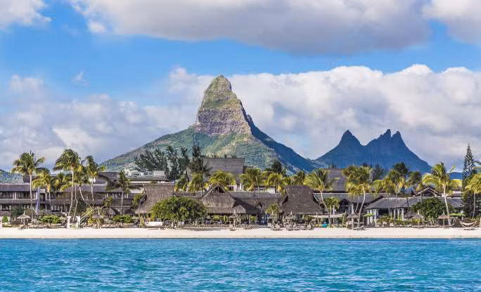 Mauritius. Quốc đảo Ấn Độ Dương này không có quân đội từ năm 1968. Tuy nhiên, họ có Lực lượng cảnh sát, Lược lượng lưu động đặc biệt và Lực lượng Bảo vệ Bờ biển Quốc gia.
