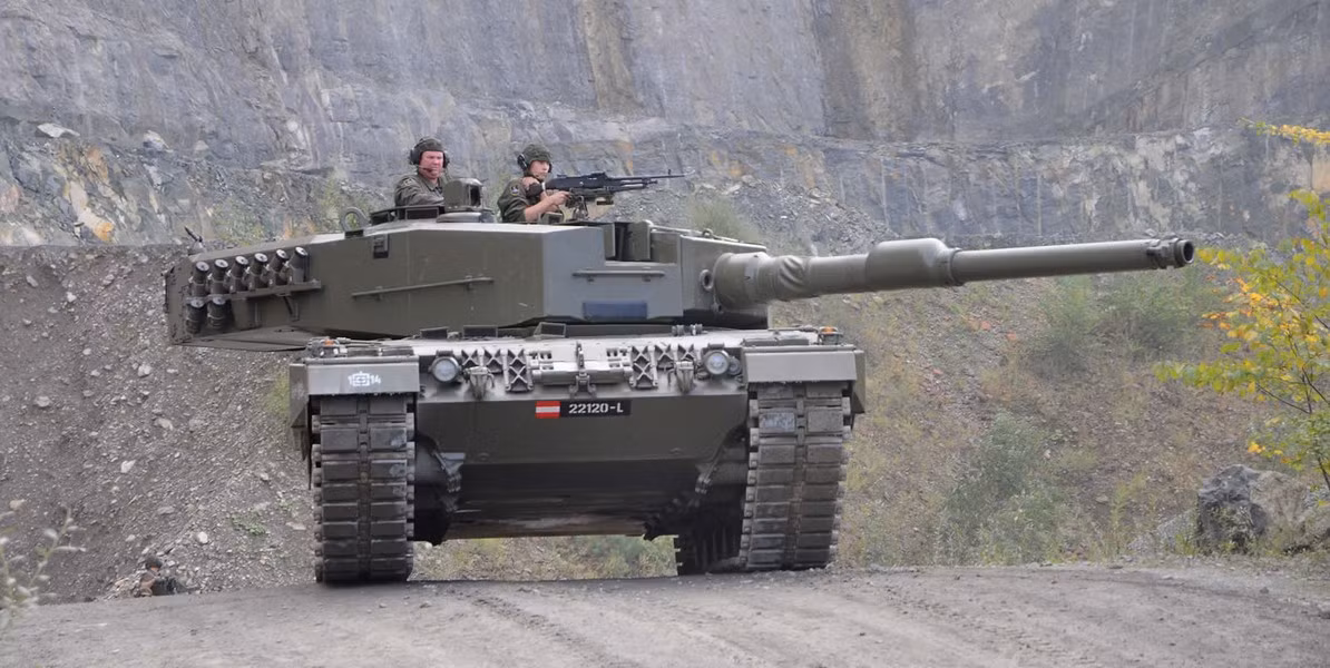 Xe tăng T-72 "thiếu một đôi tay" thất thế trước Leopard 2A4 - Hình 12 Xe tang T-72
