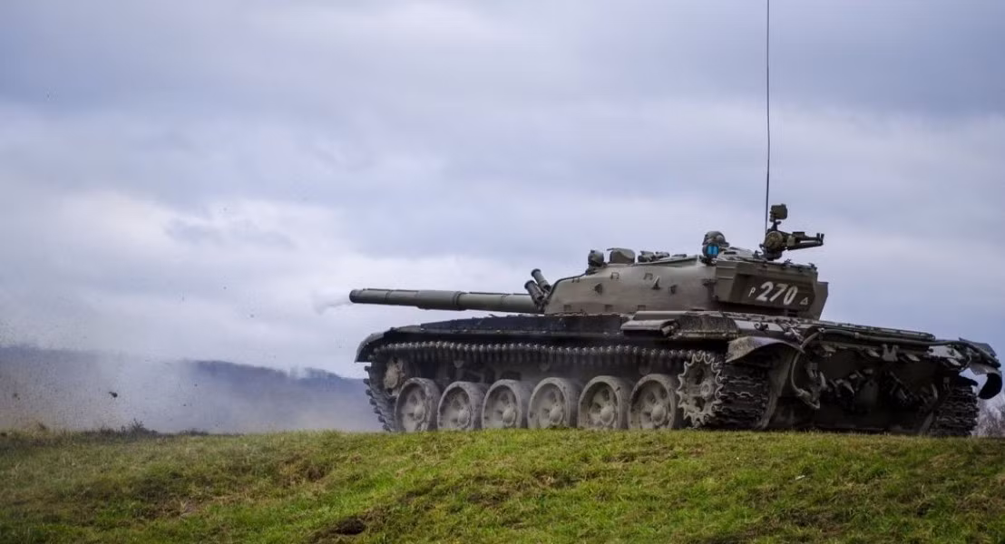 Xe tăng T-72 "thiếu một đôi tay" thất thế trước Leopard 2A4 - Hình 5 Xe tang T-72