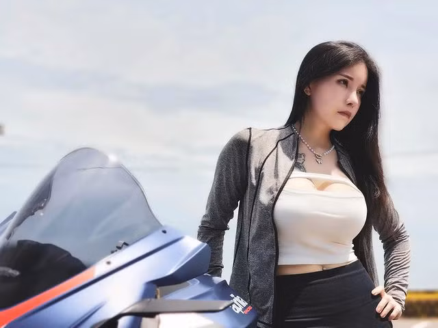 Quả nhiên, những hình ảnh trên sau khi được đăng tải đã vấp phải nhiều ý kiến chỉ trích, phản đối mạnh mẽ.