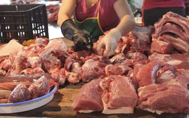 Thêm nữa, vùng cổ cũng là vùng dễ bị tiêm thuốc, nếu không may ăn phải phần thịt còn dư lượng thuốc, chắc chắn sẽ không có lợi cho cơ thể.
