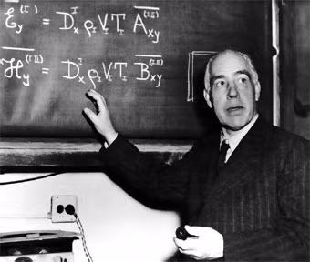 Theo chia sẻ của nhà khoa học Bohr, ông từng nằm mơ ngồi trên Mặt Trời cùng với tất cả các hành tinh bay xung quanh nó trên một sợi dây thừng nhỏ.