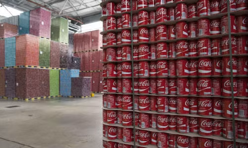 Phat hien 370kg cocaine trong lo nuoc Coca-cola
