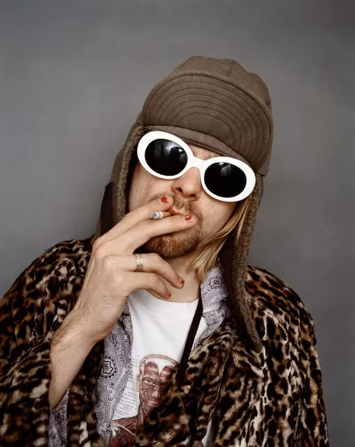 Huyền thoại âm nhạc Kurt Cobain chụp bức ảnh này một thời gian ngắn trước khi tự sát năm 1994.
