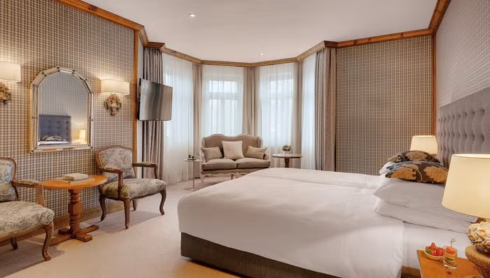 Bên trong một phòng của khách sạn Grand Hotel Sonnenbichl.