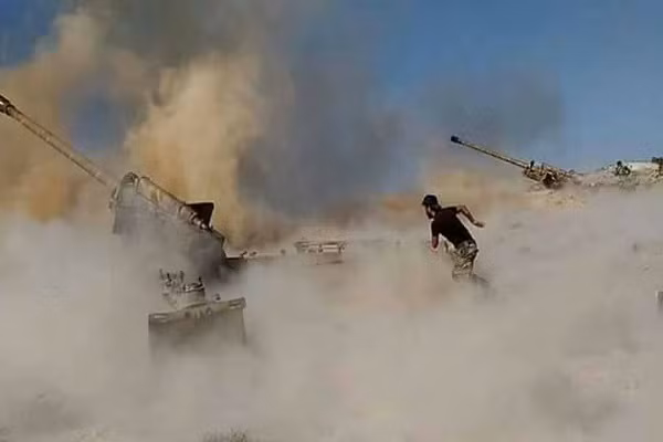 Giao tranh ac liet giua Quan doi Syria va khung bo o Nam Idlib