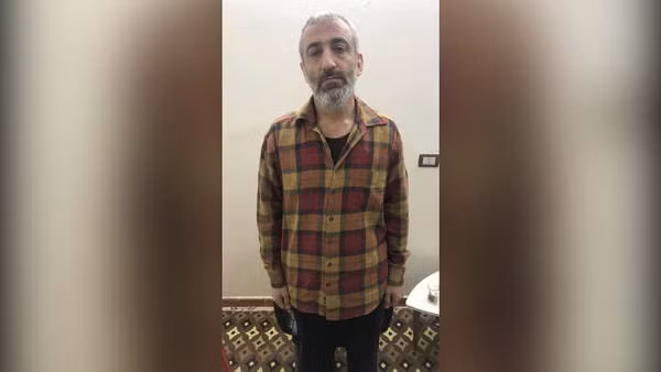 Theo Daily Mail, Abdul Nasser Qirdash, người vừa bị lực lượng Iraq bắt giữ, có thể là một thủ lĩnh khác của tổ chức Nhà nước Hồi giáo IS tự xưng. Tuy vậy, thông tin này vẫn chưa được xác minh.