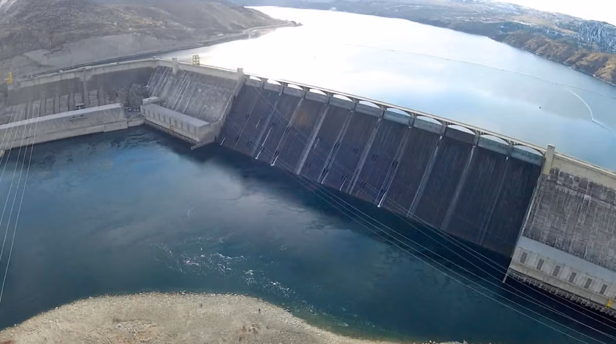 Các chuyên gia đánh giá Grand Coulee là một trong những kết cấu bê tông lớn nhất thế giới.