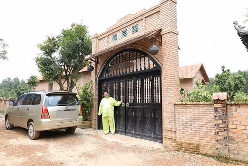 Hoàng Mập đang sở hữu sở hữu biệt phủ 1.600 m2 ở Đồng Nai. Ảnh: Dân Việt.