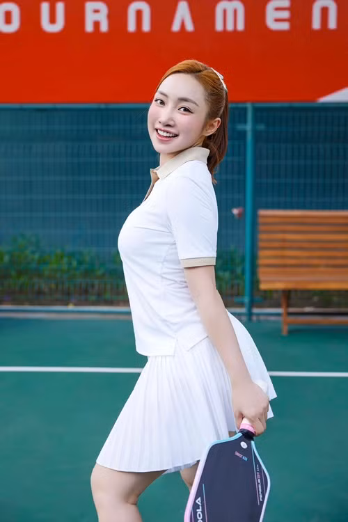 Lý Thùy Chang sở hữu vóc dáng thon gọn sau 2 lần sinh nở. Ảnh: FB Lý Thùy Chang.