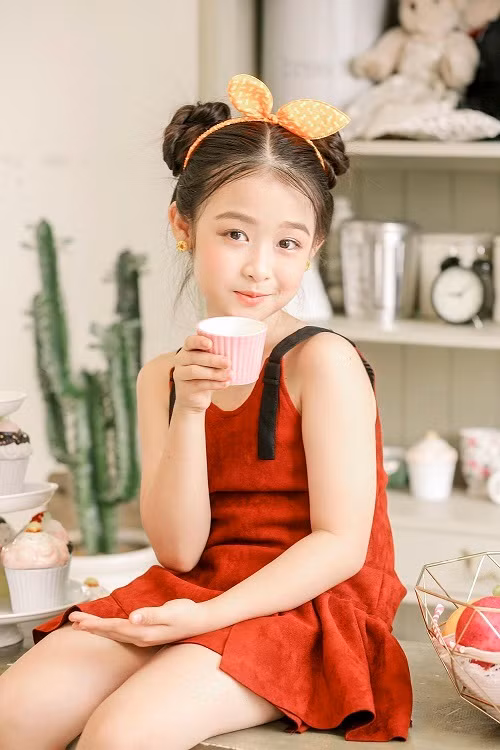 Nhờ vẻ ngoài xinh xắn khi nhỏ, Bảo Ngọc được khán giả đặt biệt danh "Hoa hậu nhí", "Hoa khôi nhí". Ảnh: Vietnamnet.