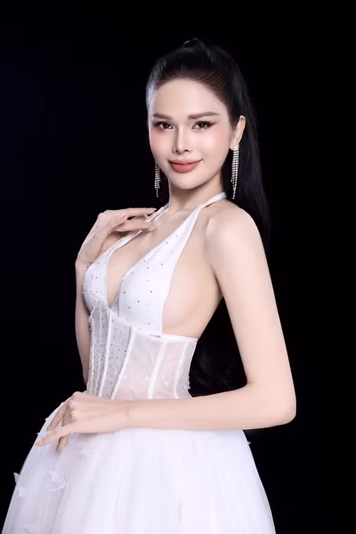 Tân Hoa hậu Chuyển giới Việt Nam 2025 cao 1m80, có số đo ba vòng 84-64-90cm. Ảnh: FB Hà Tâm Như.