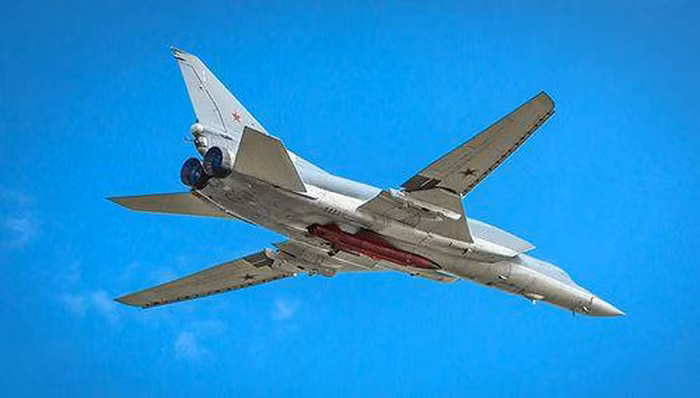 Để quả đạn bay với tốc độ gần gấp 2 lần vận tốc âm thanh và đạt tầm bay tới 600 km thì tên lửa đã được các chuyên gia trang bị động cơ phản lực nhiên liệu lỏng Isayev dùng nhiên liệu hydrazine và IRFNA.