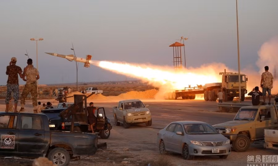 Vì không có trình độ kỹ thuật vận hành hay bảo dưỡng cho nên nhiều phe phái phiến quân ở Libya hiện tại biến tên lửa SA-3 lừng danh một thời thành tên lửa “đạn đạo” đất – đối – đất thay vì đất – đối – không.