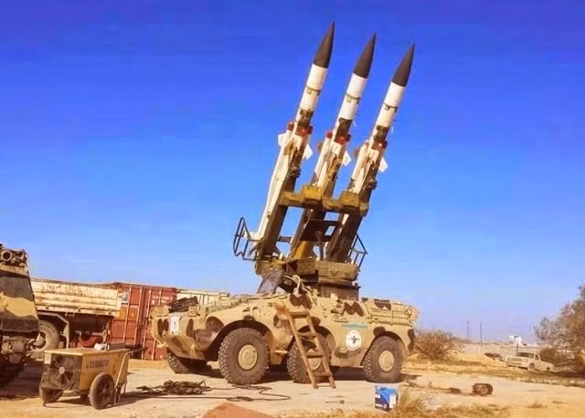 Không chỉ chuyển đổi SA-3, ngay cả “ba ngón tay thần chết” SA-6 từng khiến Không quân Israel bại trận thê thảm cũng được phiến quân ở Libya chuyển đổi thành “đất đối đất”.