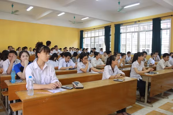 Bang xep hang dai hoc o Viet Nam lam kho cac thi sinh!