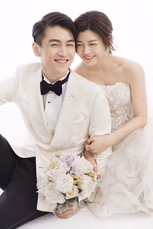 Có tin cho hay, Trần Hiểu và Trần Nghiên Hy sẽ tổ chức đám cưới ở Bắc Kinh vào ngày 19/7.