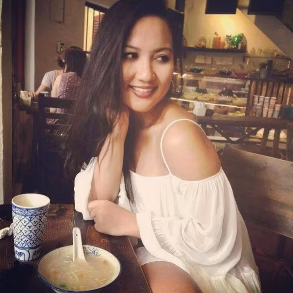 Ngô Thái Dương sinh năm 1993, hiện đang du học tại Mỹ. Trước khi đi du học, cô đã tốt nghiệp khoa tiếng Pháp đại học Sư phạm, Hà Nội. Thái Dương yêu thích nghệ thuật, âm nhạc và hội họa, thích khám phá và luôn mong muốn có những trải nghiệm mới. Du lịch là một phần cuộc sống của cô.