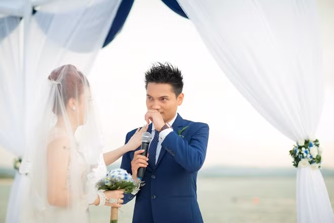 Đứng trước người phụ nữ của đời mình, Mã Siêu nghẹn ngào chia sẻ: “Em là người anh đã chọn đi đến cuối con đường”.