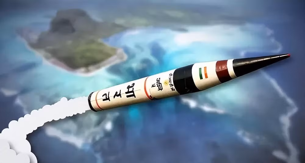 Ngoài ra, ít nhất ba loại tên lửa Agni khác đang được phát triển và sắp triển khai gồm Agni-P tầm trung, Agni-IV tầm trung và tầm liên lục địa Agni-V. Đặc biệt với tầm bắn xa, tên lửa liên lục địa Agni-V sẽ cho phép quân đội nước này thiết lập căn cứ ở miền Trung và Nam Ấn độ, cách xa biên giới Trung Quốc.