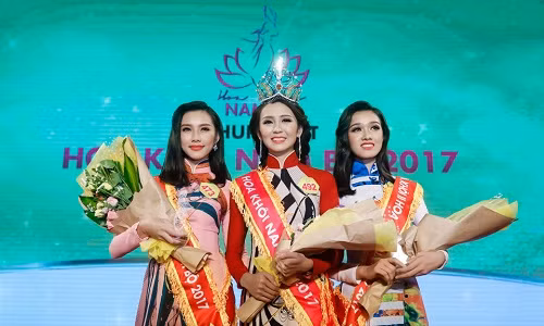 Á khôi 1 được thưởng 70 triệu đồng, Á khôi 2 là 50 triệu đồng.