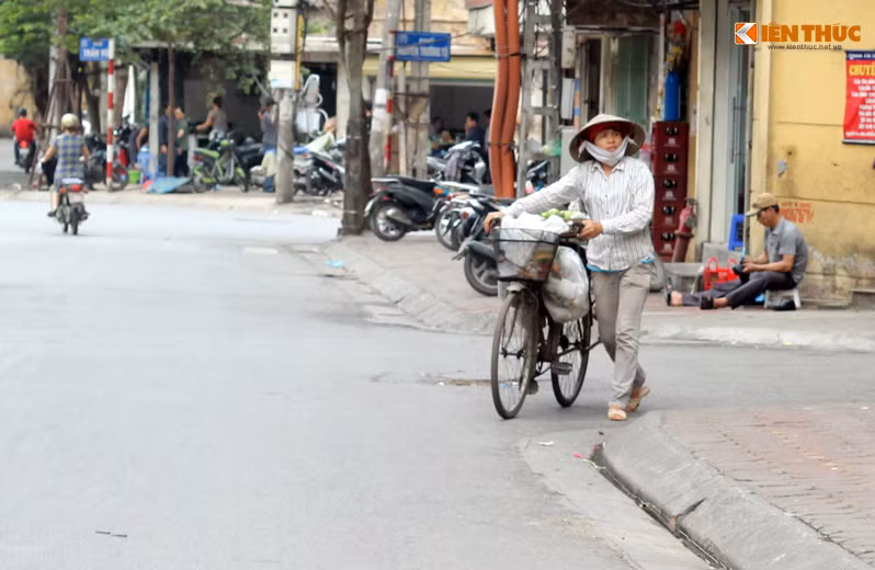 Nhieu nguoi dan mong Ha Noi co pho ban hang rong hop phap