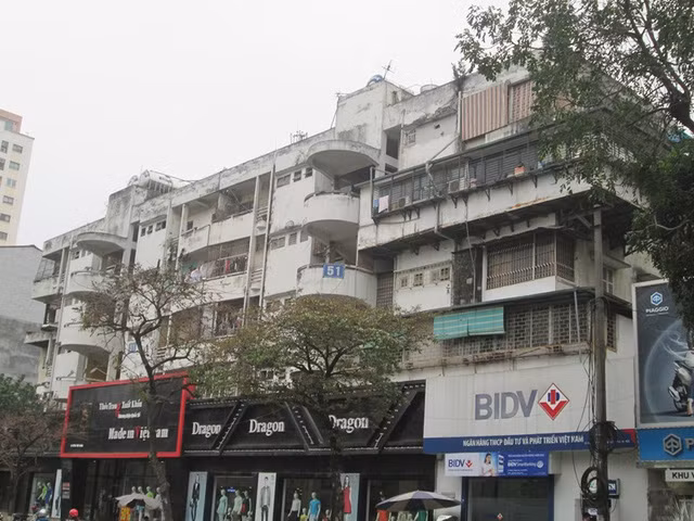 Khu tập thể 52 Huỳnh Thúc Kháng. Ảnh: Ngọc Thi.