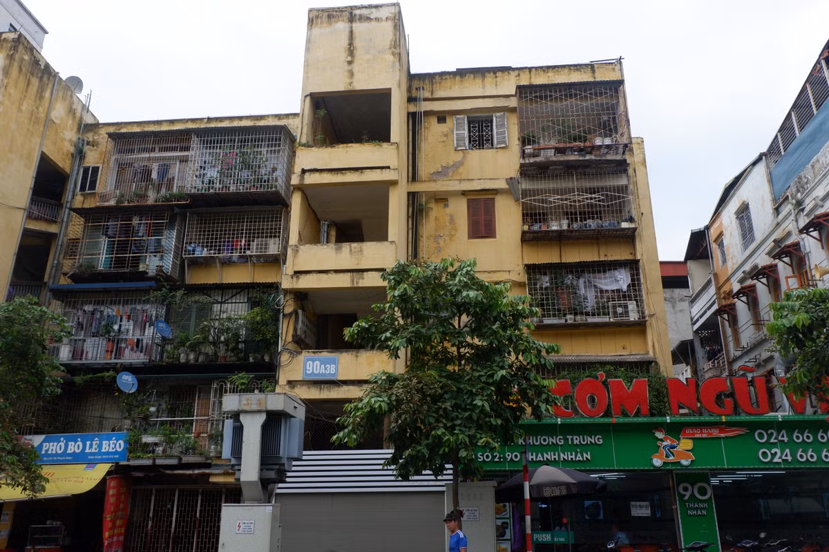 Hộ dân nào cũng muốn nhà mình "đeo ba lô".