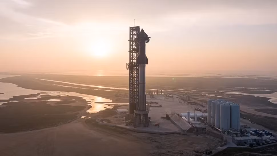 Tầng trên của Starship sẽ phóng lên không gian và bay theo một quỹ đạo không đầy đủ rồi trở lại khí quyển Trái Đất để hạ cánh xuống Ấn Độ Dương.