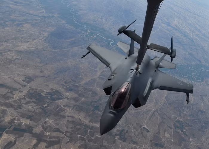 Lực lượng phòng không Nga cũng như Syria từng nhiều lần tuyên bố sẵn sàng tấn công bất kỳ mục tiêu trên không nào vi phạm không phận của quốc gia Arab và có thể gây ra mối nguy cơ đối với quân đội đồng minh.