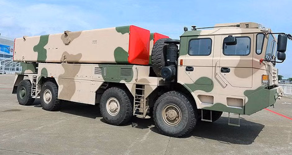 Trong khi đó cự ly thực tế của tên lửa Grom-2 phiên bản nội địa theo các chuyên gia quân sự thì tối thiểu cũng phải được 500 km, thậm chí còn vượt xa khá nhiều.