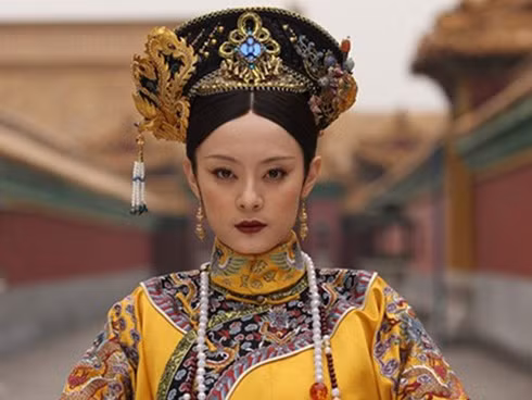 Kể từ đây, Lã hậu bắt đầu cuộc đánh ghen, trả thù đẫm máu đối với Thích phu nhân.