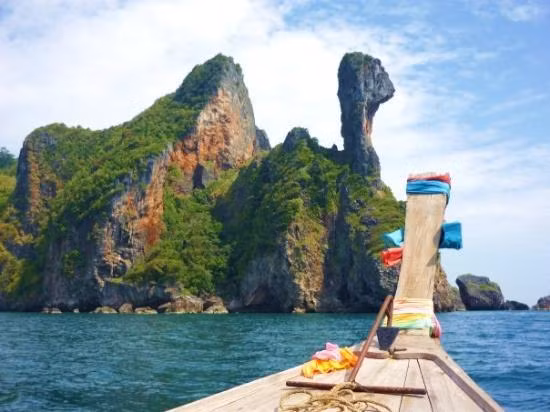 Đảo Gà không có người ở nên nơi đây vẫn giữ được vẻ đẹp thiên nhiên hoang sơ vốn có mà "mẹ thiên nhiên" ban tặng.