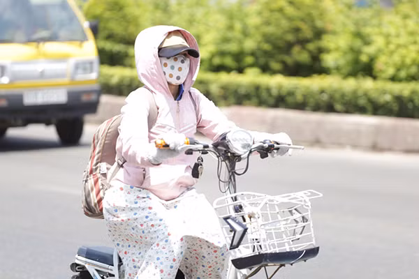 Du bao thoi tiet 19/5, mien Bac va Trung nang rat