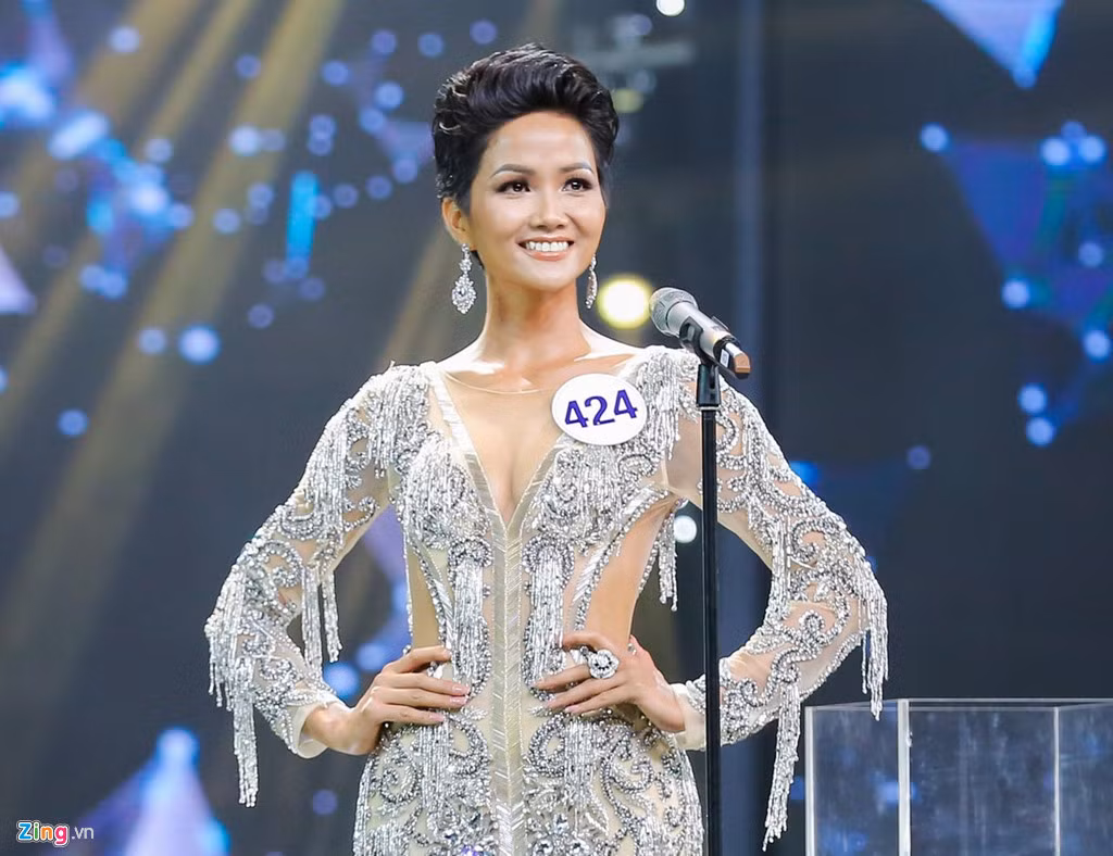 Cô cho rằng uống nước cũng phải đúng cách mới tốt cho cơ thể. Dùng sữa đậu nành.