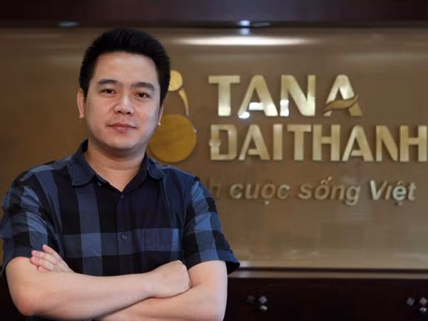  3. Ông Nguyễn Duy Chính (SN 1985): Tổng Giám đốc Công ty cổ phần đầu tư Tập đoàn Tân Á Đại Thành. Ông Nguyễn Duy Chính có Chuyên môn nghiệp vụ: Đại học, ngành Quản trị kinh doanh. Ông Nguyễn Duy Chính trúng cử đại biểu HDNĐ TP.Hà Nội nhiệm kỳ 2021-2026 tại đơn vị bầu cử Quận Hoàng Mai.