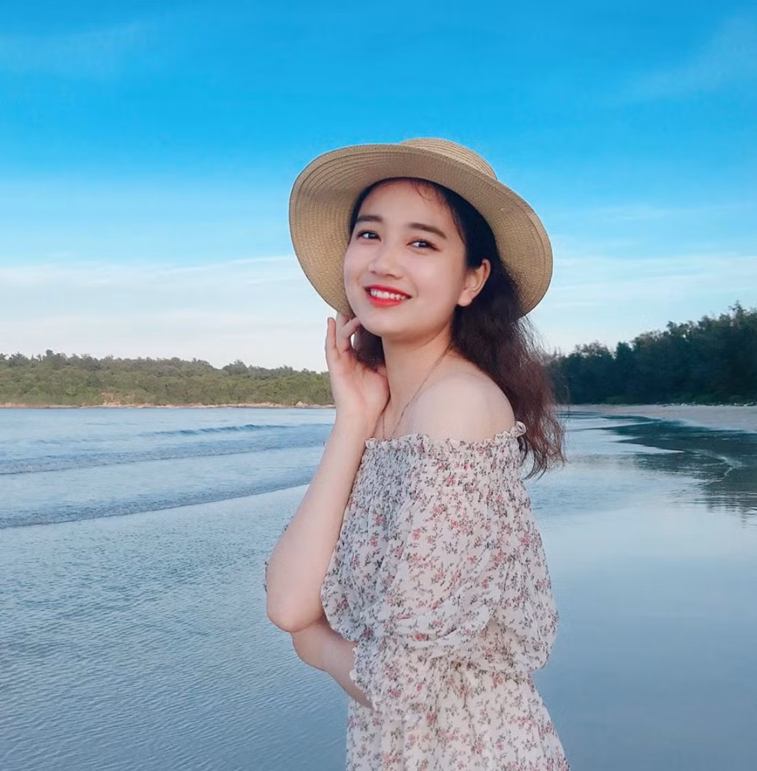 Phương Lan ngoài đời thường có phong cách thời trang trẻ trung, đúng tuổi. Nhan sắc mộc mạc giúp cô thiện cảm hơn khi lên sóng truyền hình. Ngược lại khi dẫn sóng, nàng hoa khôi thường khoác lên mình phong cách công sở, đảm bảo tính lịch thiệp, sang trọng và kín đáo nên có chút già dặn và trưởng thành hơn.