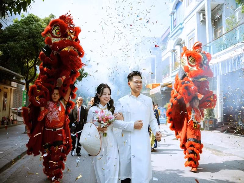 Lễ vu quy của Thái Trinh đầy rộn rã. Ảnh: Vietnamnet.