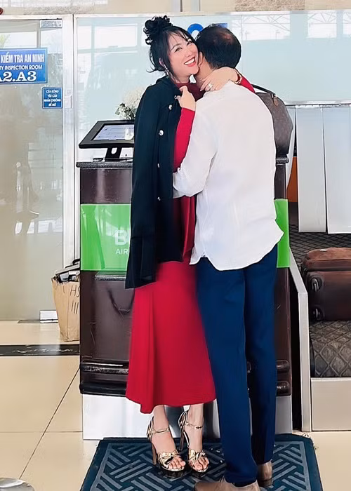 Phi Thanh Vân từng hai lần kết hôn, có một cậu con trai. Ảnh: FB Phi Thanh Vân.