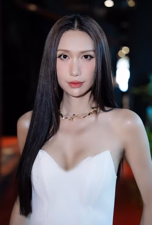 Nhan sắc ngày càng nữ tính, ca sĩ Lynk Lee tự tin đăng ký tham gia cuộc thi Miss International Queen Vietnam 2025 - Hoa hậu Chuyển giới Việt Nam 2025. Ảnh: FB Lynk Lee.